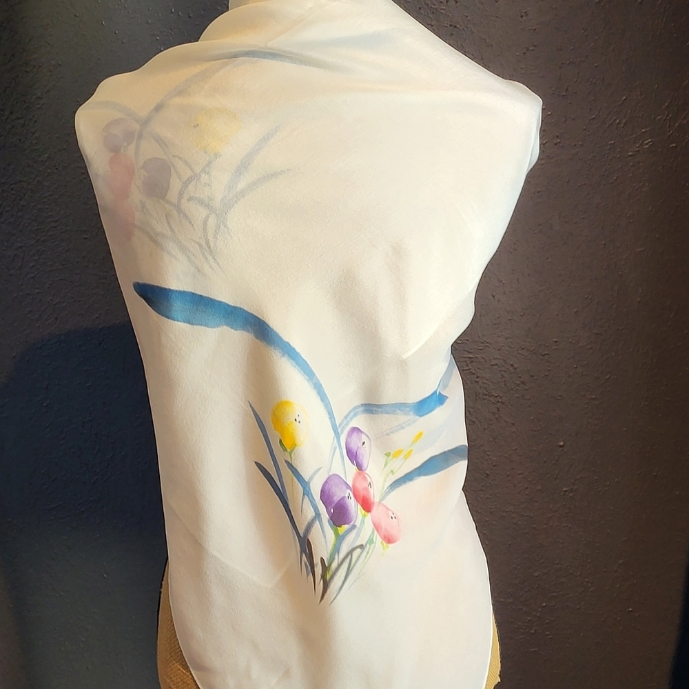 Unbranded White Silk Scarf/Wrap With A Watercolor Floral Design - Picture 7 of 11